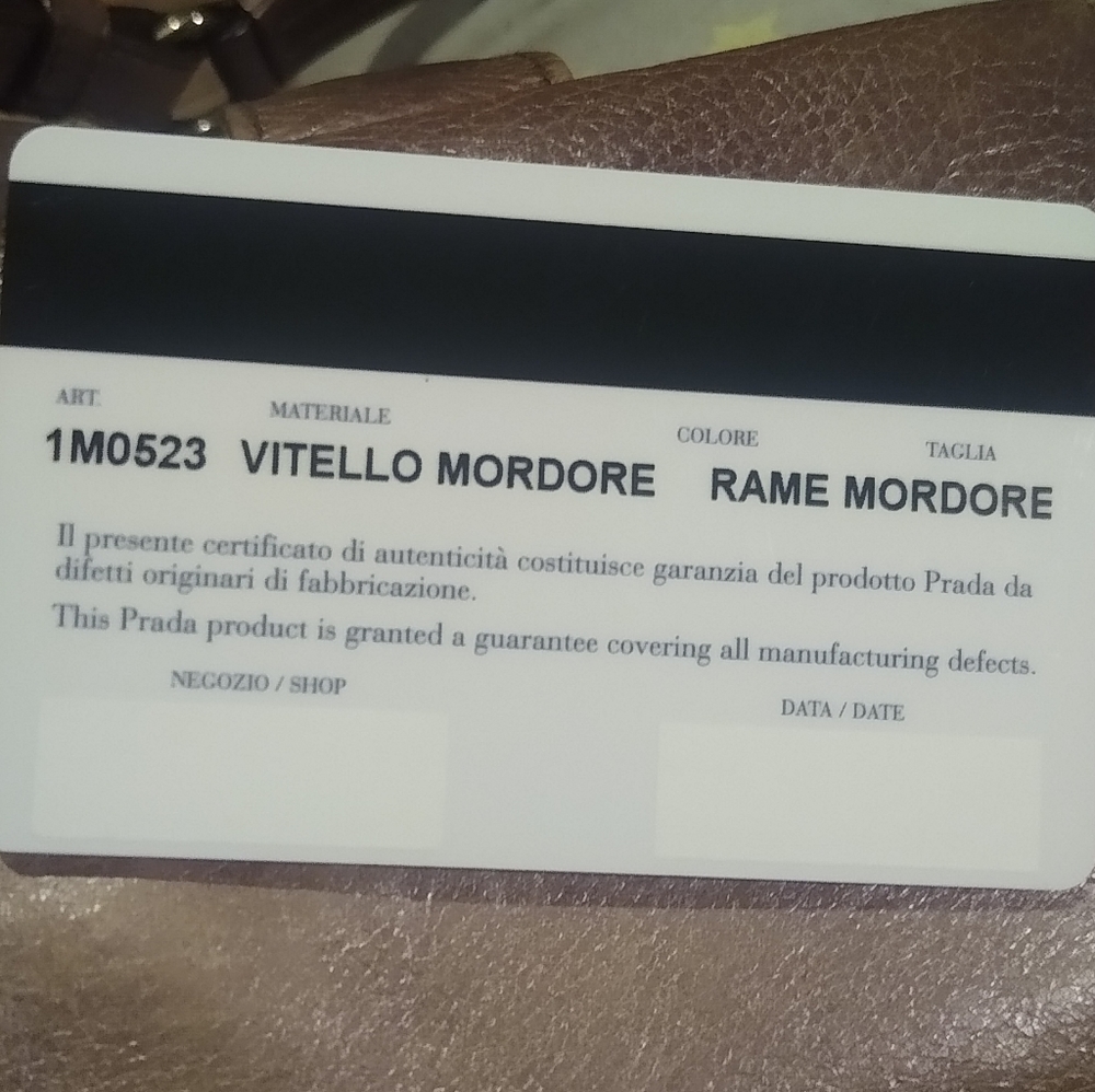 Auth. Prada Wallet - Picture 8 of 16